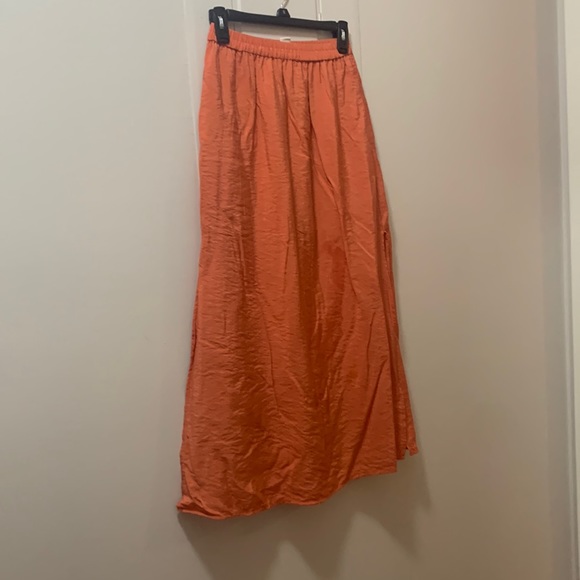 Orange midi skirt - Picture 1 of 3